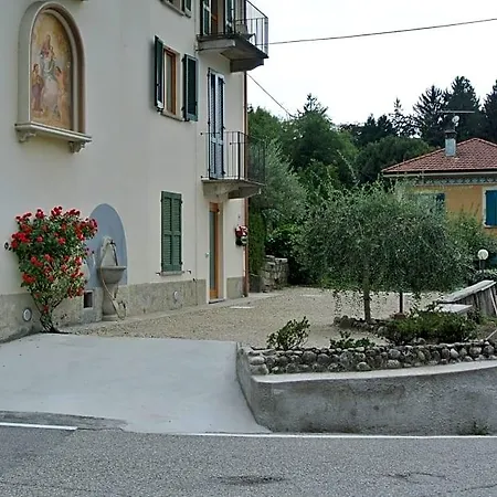 Bed & Breakfast Al Rost 4*